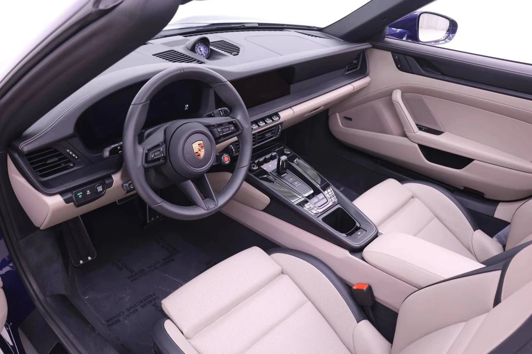 2025 Porsche 992 Targa 4 GTS - Image 4 of 5