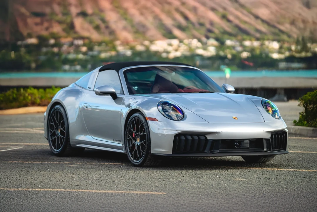 2025 Porsche 992 Targa 4 GTS - Image 15 of 31