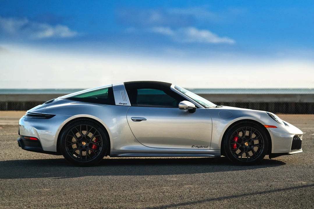 2025 Porsche 992 Targa 4 GTS - Image 8 of 31