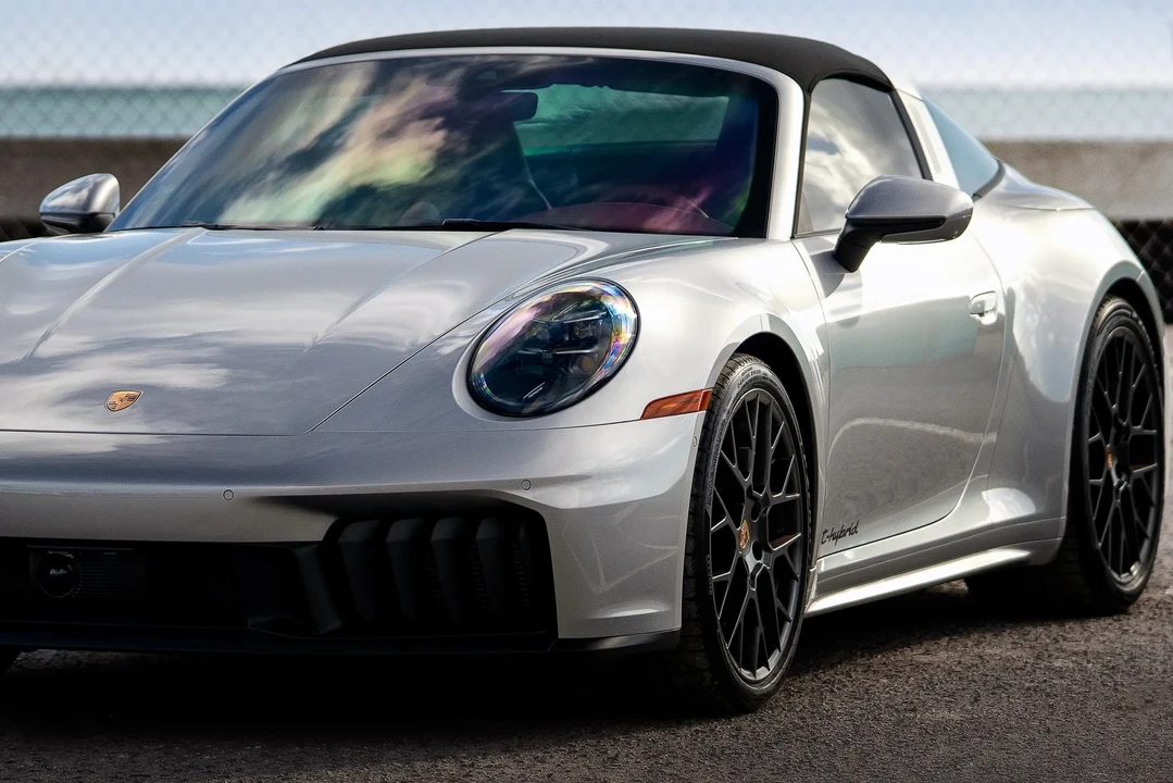 2025 Porsche 992 Targa 4 GTS - Image 24 of 31
