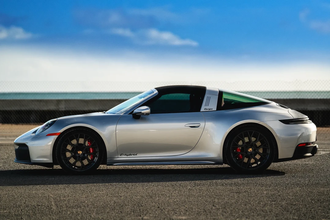 2025 Porsche 992 Targa 4 GTS - Image 9 of 31