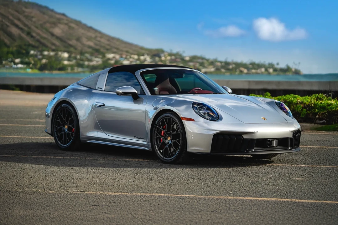 2025 Porsche 992 Targa 4 GTS - Image 14 of 31
