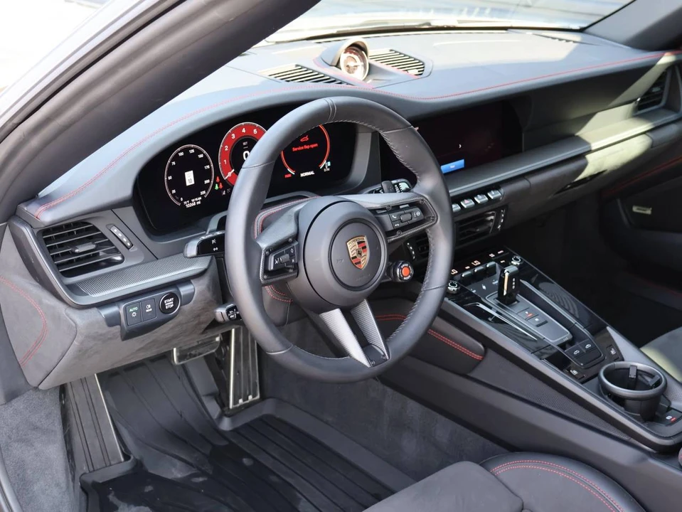 2025 Porsche 992 Targa 4 GTS - Image 4 of 5