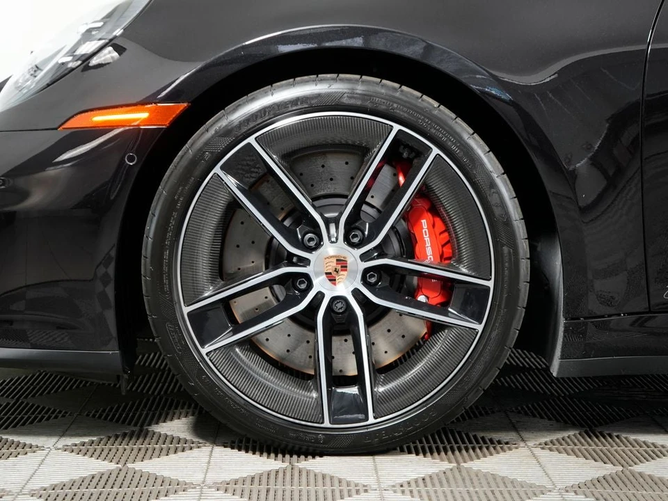 2025 Porsche 992 Targa 4 GTS - Image 20 of 31
