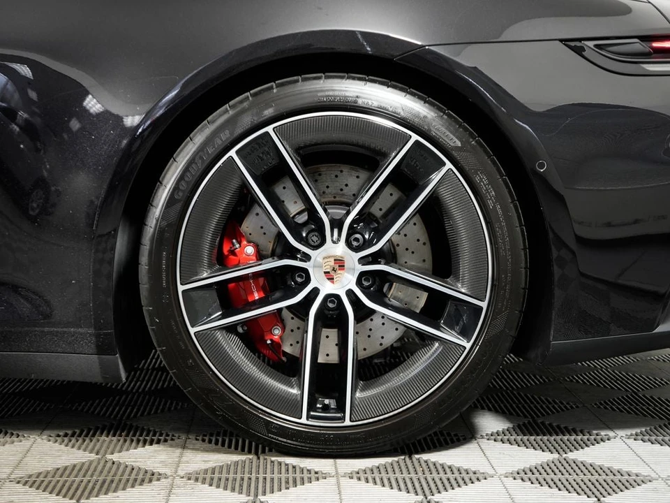 2025 Porsche 992 Targa 4 GTS - Image 21 of 31
