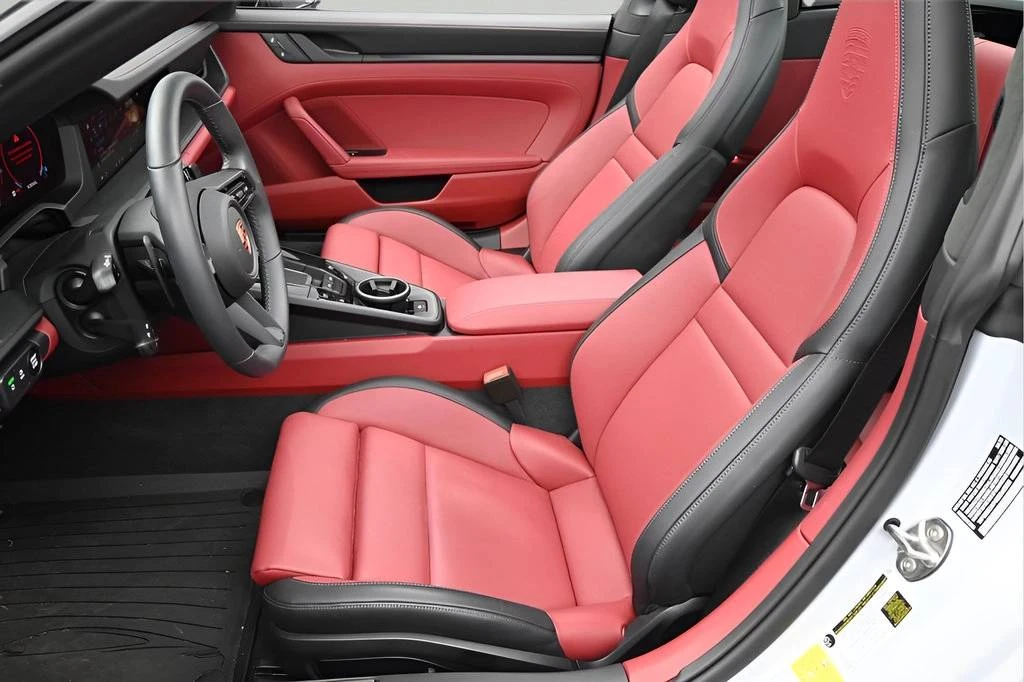 2025 Porsche 992 Targa 4 GTS - Image 5 of 5