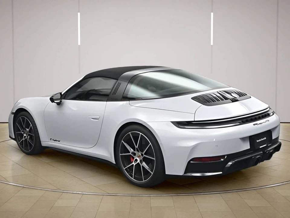 2025 Porsche 992 Targa 4 GTS - Image 3 of 5