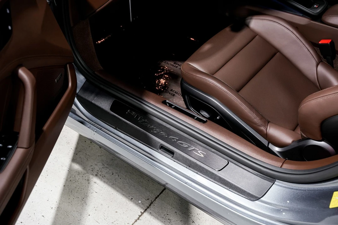 2025 Porsche 992 Targa 4 GTS - Image 29 of 31