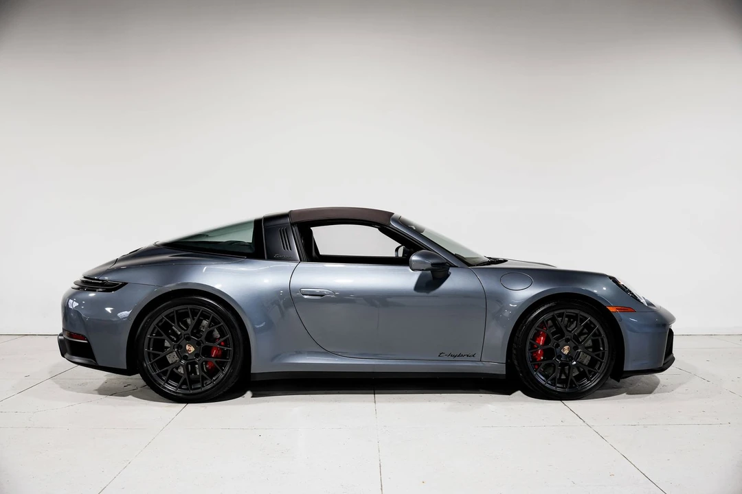 2025 Porsche 992 Targa 4 GTS - Image 3 of 31