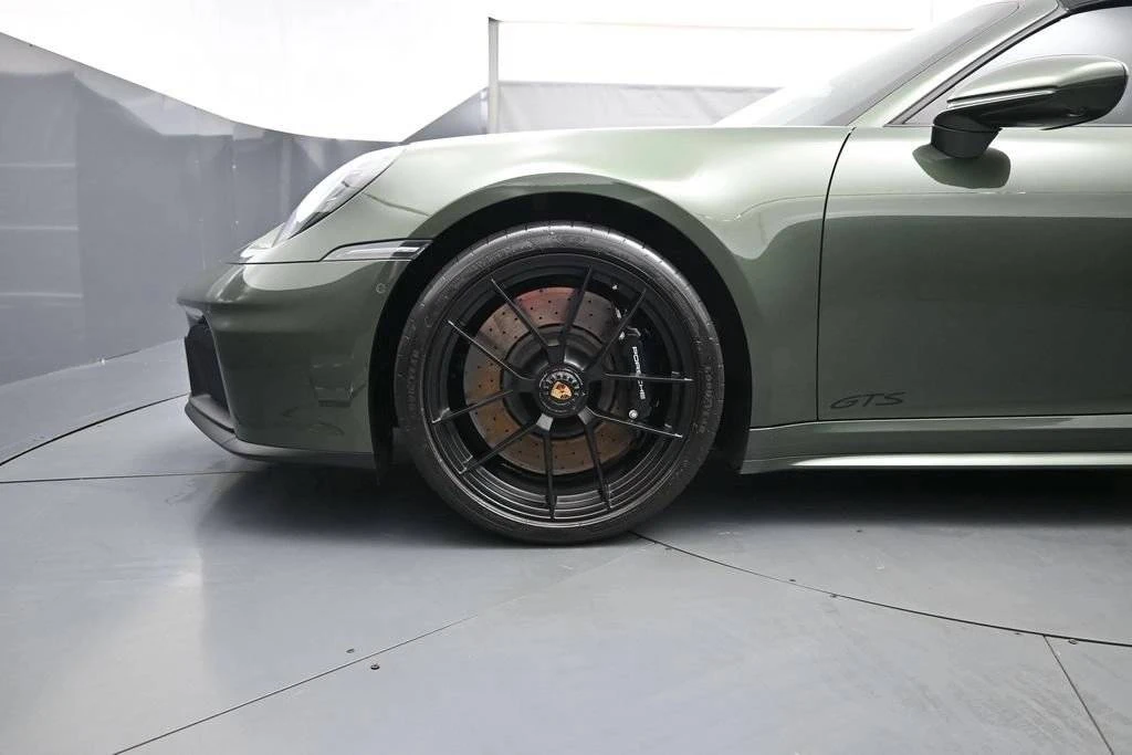 2025 Porsche 992 Targa 4 GTS - Image 5 of 5