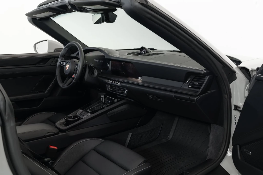 2025 Porsche 992 Targa 4 GTS - Image 16 of 31