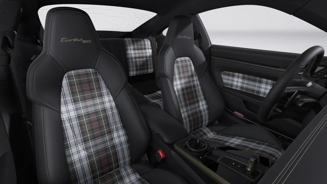 2025 Porsche 992 Turbo - Image 6 of 13
