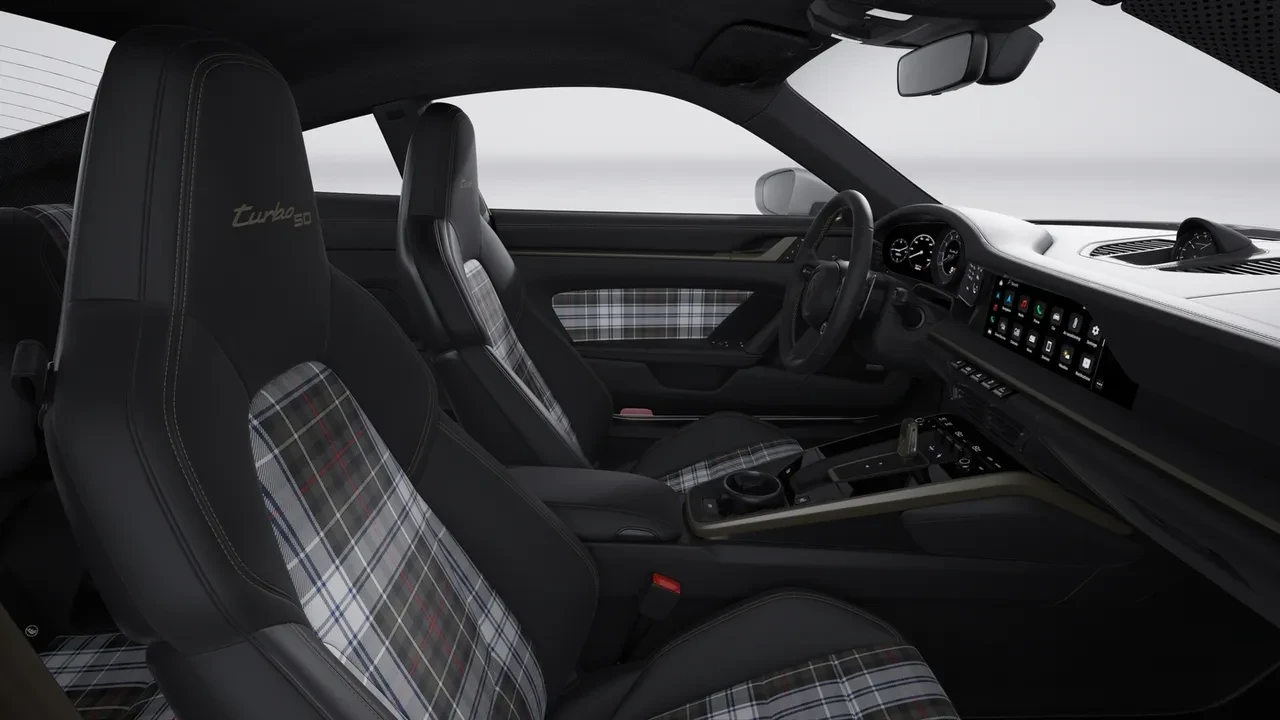 2025 Porsche 992 Turbo - Image 7 of 13