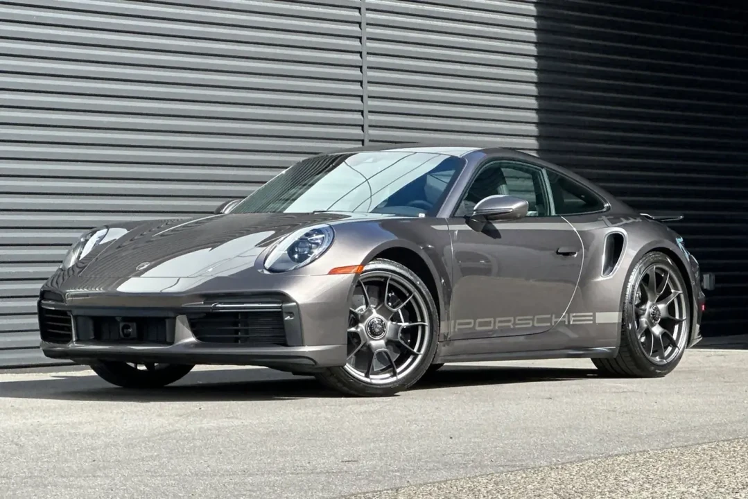 2025 Porsche 992 Turbo - Image 3 of 8