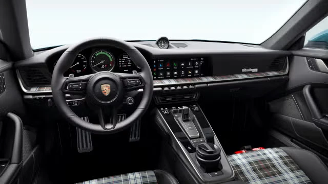 2025 Porsche 992 Turbo - Image 26 of 31