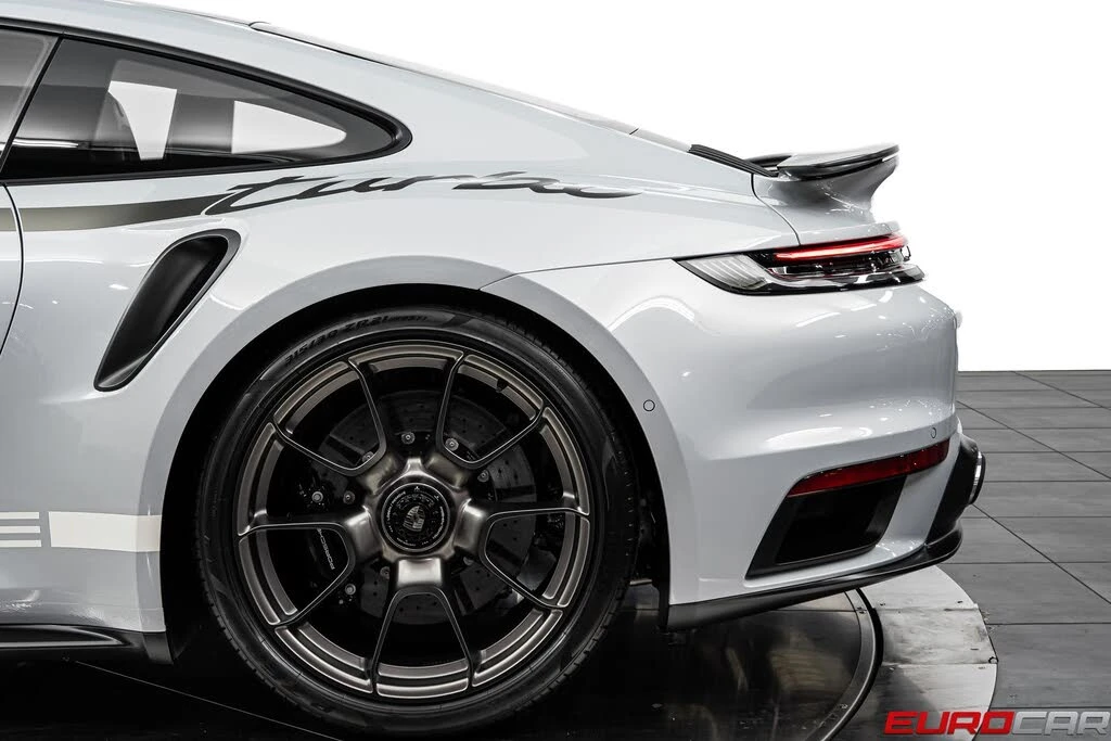 2025 Porsche 992 Turbo - Image 19 of 31
