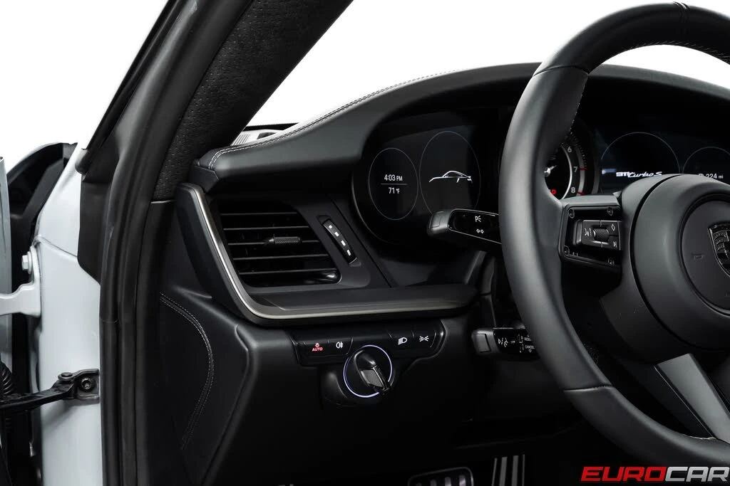 2025 Porsche 992 Turbo - Image 31 of 31