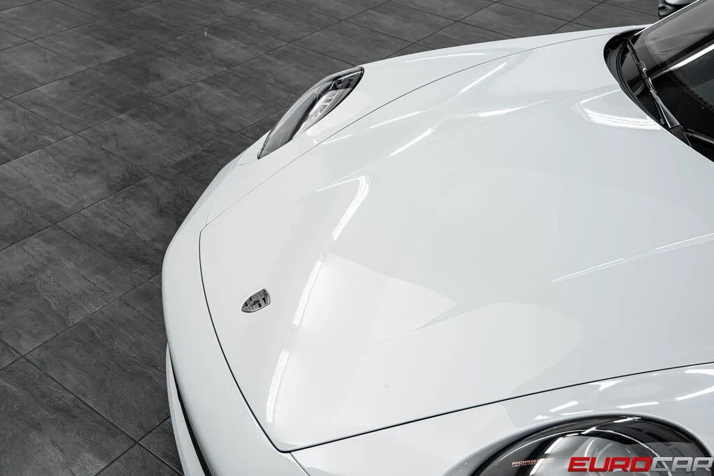 2025 Porsche 992 Turbo - Image 9 of 31