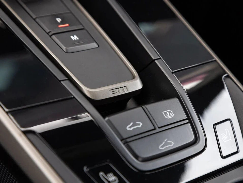 2025 Porsche 992 Turbo - Image 29 of 31