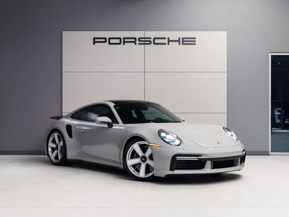 2025 Porsche 992 Turbo - Image 9 of 31