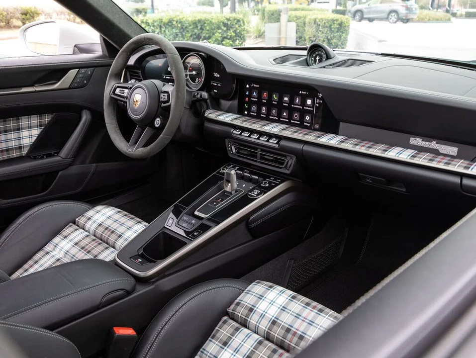 2025 Porsche 992 Turbo - Image 12 of 31