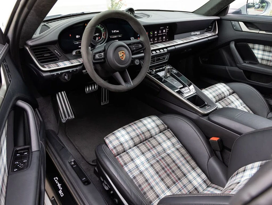 2025 Porsche 992 Turbo - Image 3 of 31