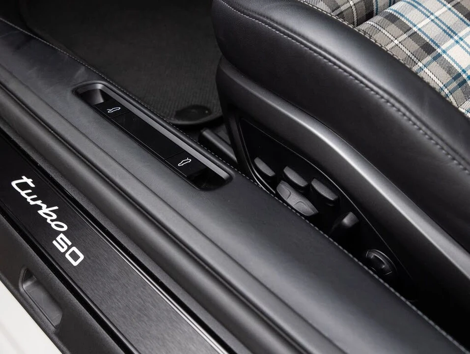 2025 Porsche 992 Turbo - Image 22 of 31