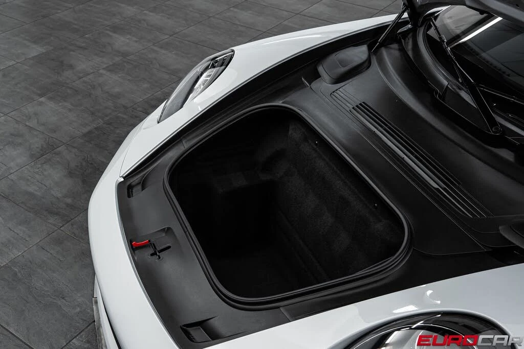 2025 Porsche 992 Turbo - Image 10 of 31