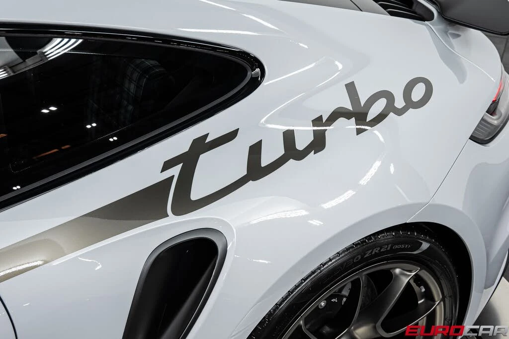 2025 Porsche 992 Turbo - Image 17 of 31