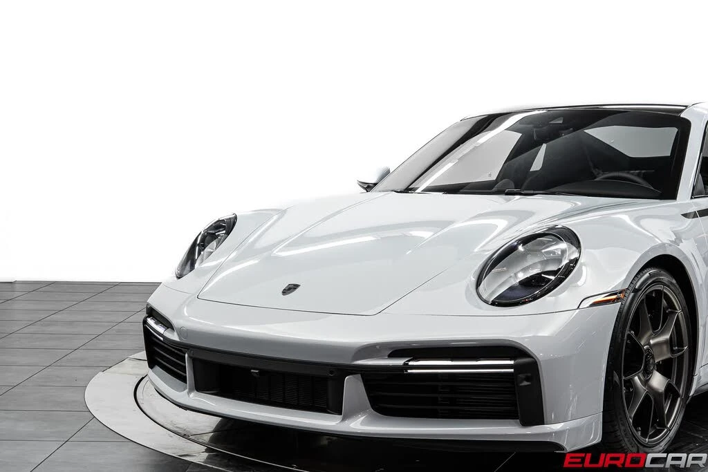 2025 Porsche 992 Turbo - Image 14 of 31