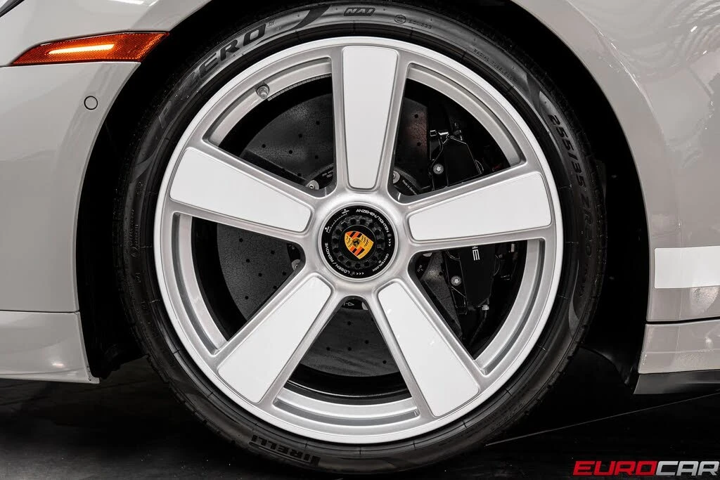 2025 Porsche 992 Turbo - Image 23 of 31