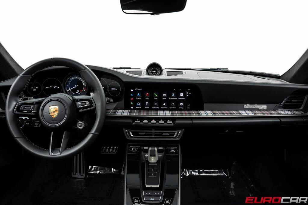 2025 Porsche 992 Turbo - Image 27 of 31