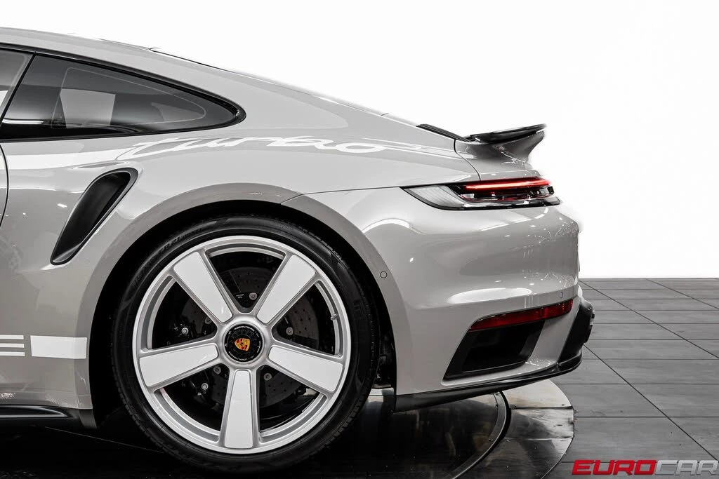 2025 Porsche 992 Turbo - Image 16 of 31