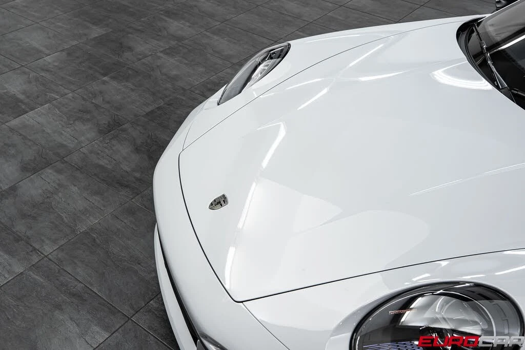 2025 Porsche 992 Turbo - Image 9 of 31