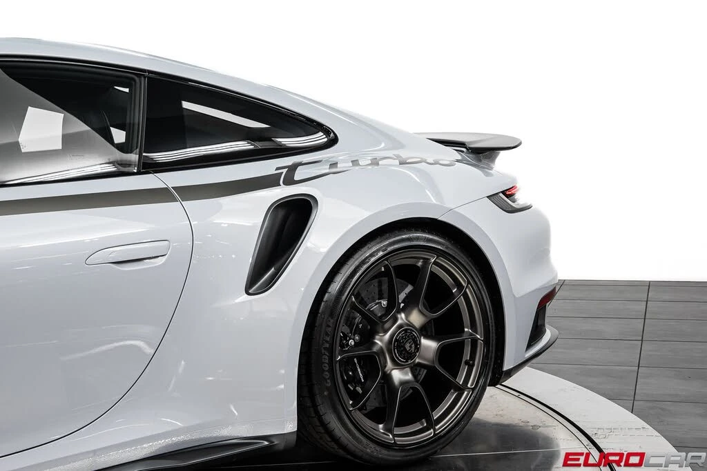 2025 Porsche 992 Turbo - Image 15 of 31