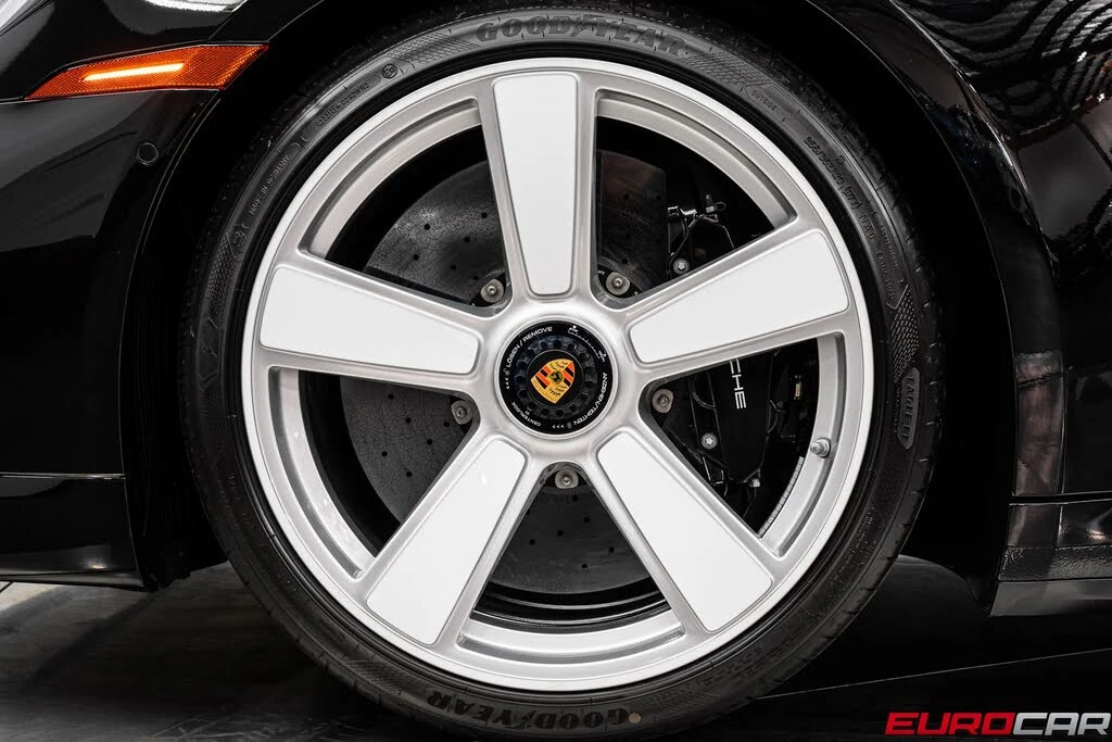2025 Porsche 992 Turbo - Image 21 of 31
