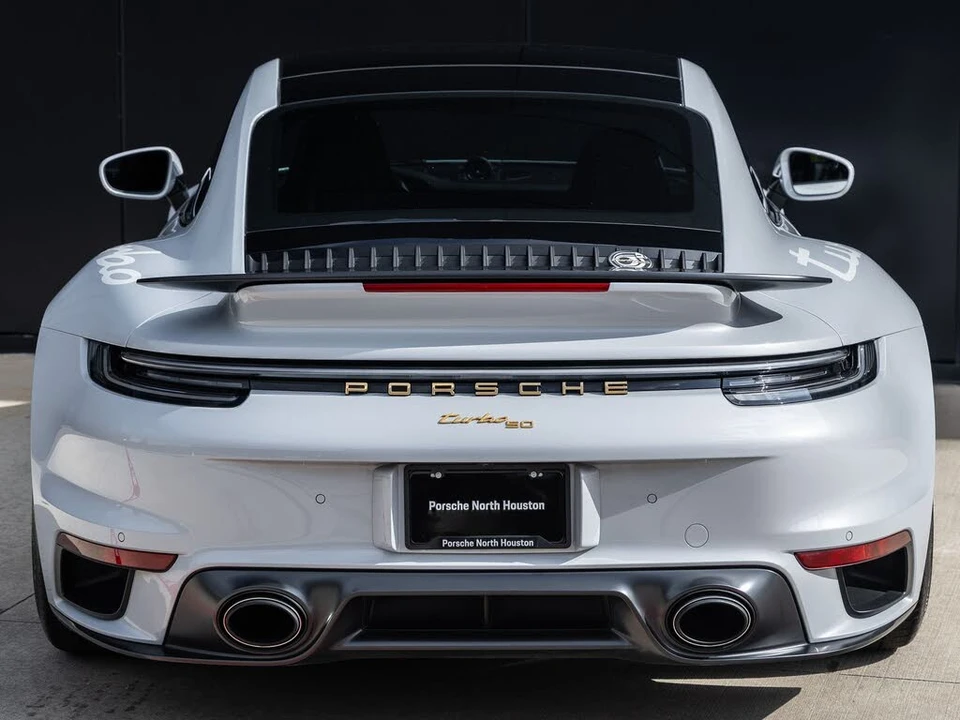 2025 Porsche 992 Turbo - Image 11 of 31