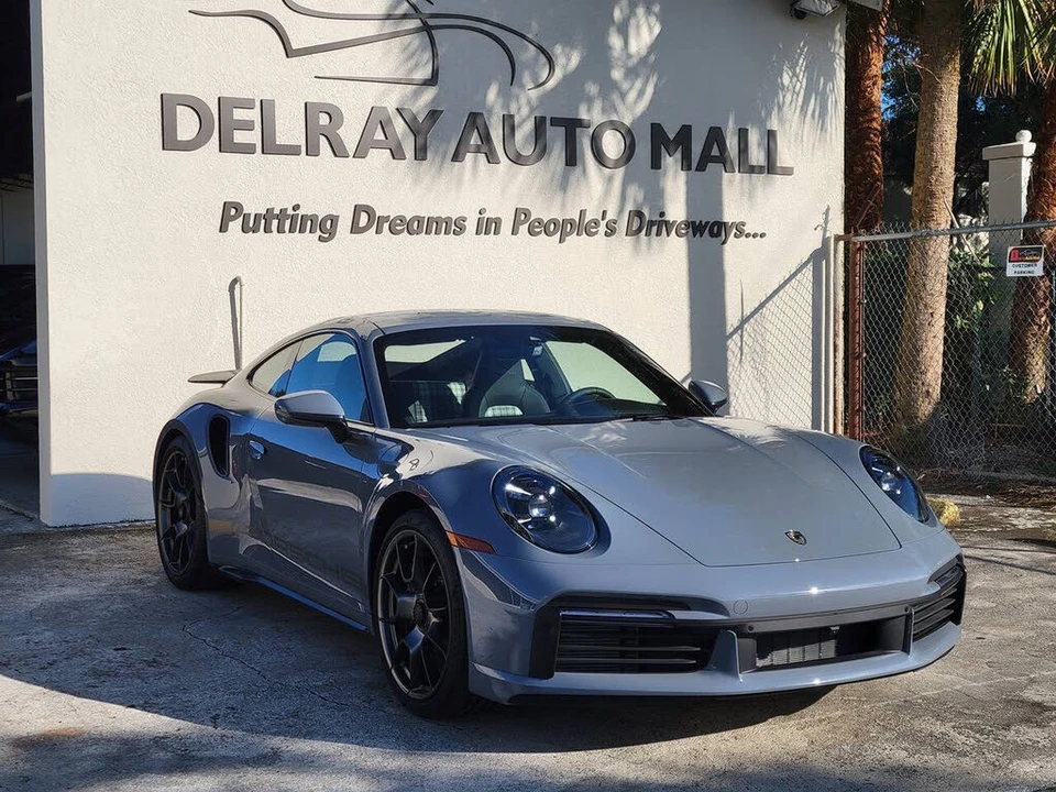 2025 Porsche 992 Turbo - Image 9 of 31