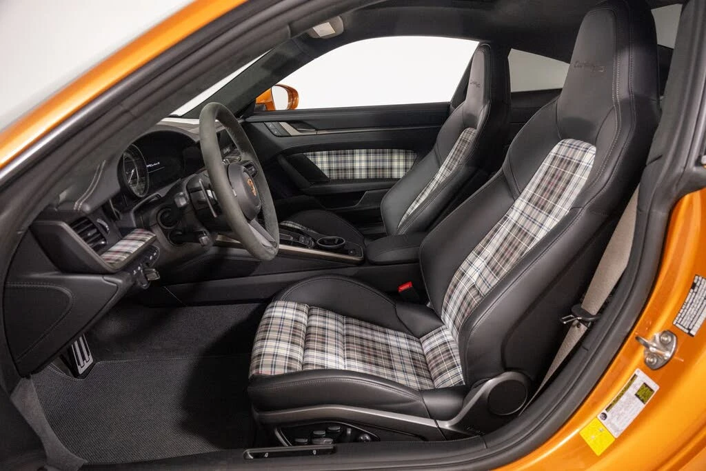 2025 Porsche 992 Turbo - Image 21 of 31