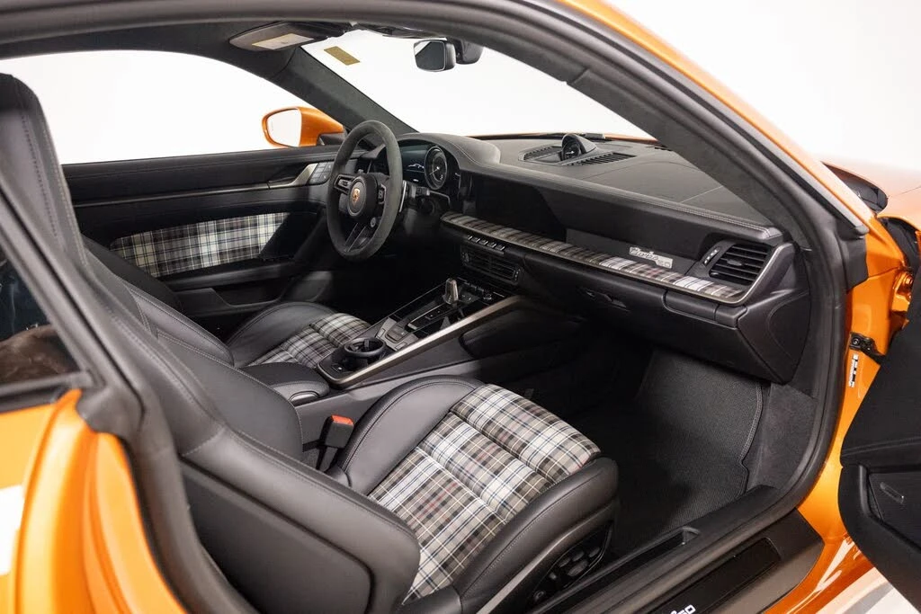 2025 Porsche 992 Turbo - Image 26 of 31