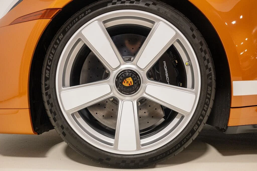 2025 Porsche 992 Turbo - Image 15 of 31