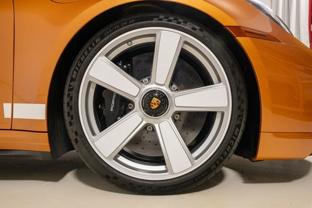 2025 Porsche 992 Turbo - Image 12 of 31