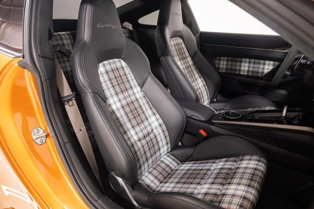 2025 Porsche 992 Turbo - Image 28 of 31