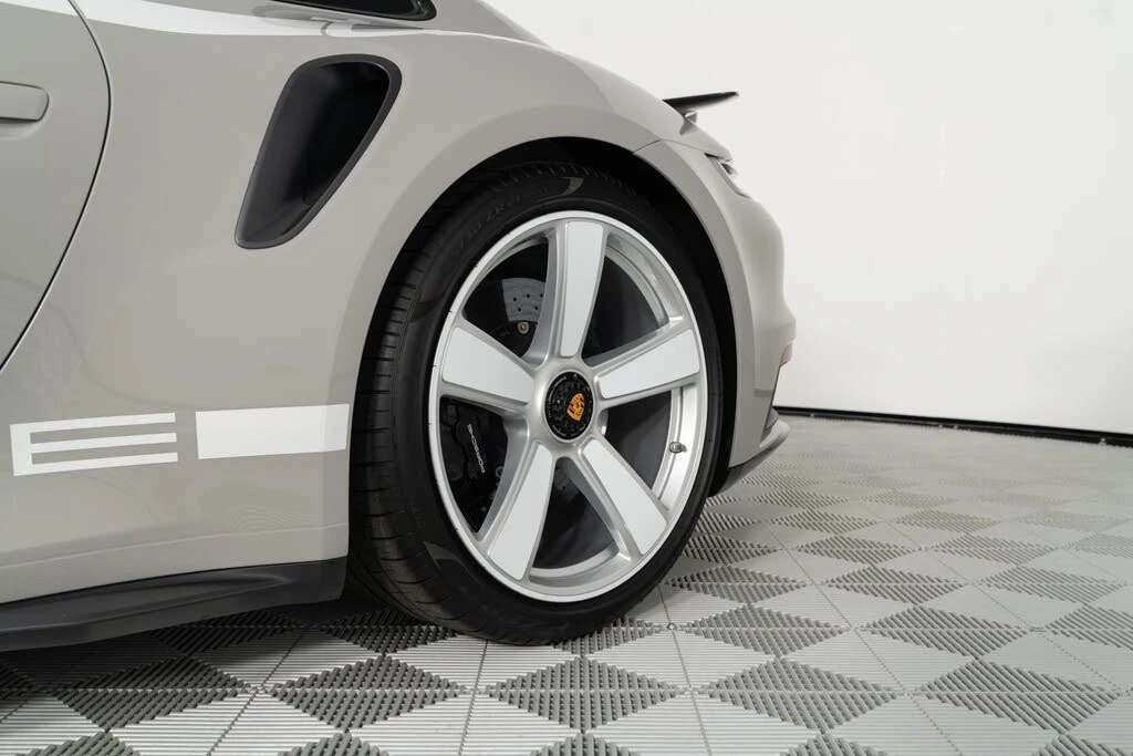 2025 Porsche 992 Turbo - Image 22 of 31