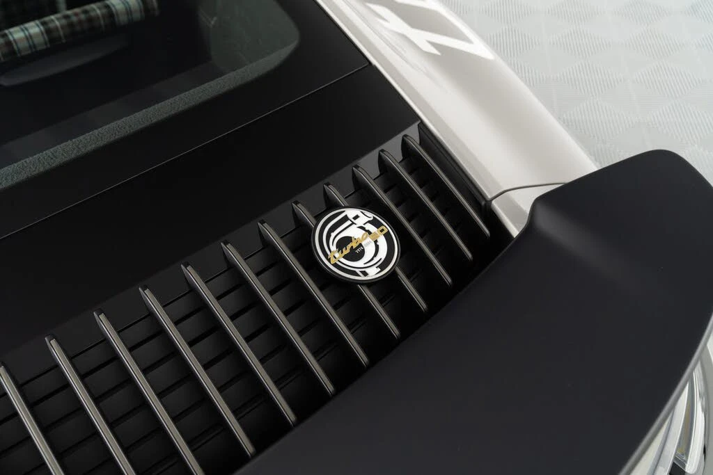 2025 Porsche 992 Turbo - Image 24 of 31