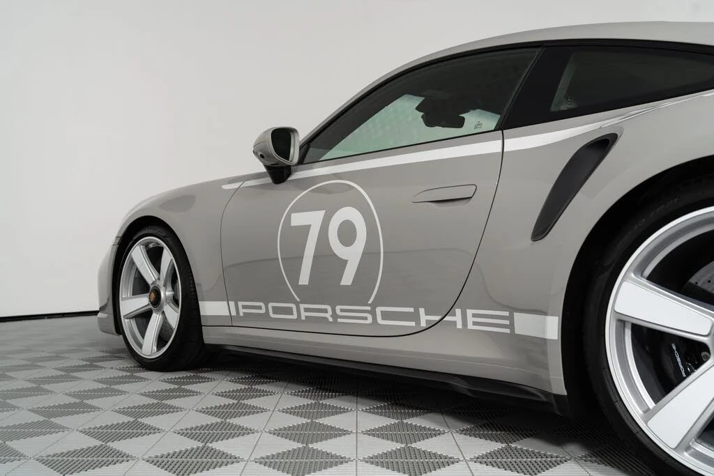 2025 Porsche 992 Turbo - Image 20 of 31