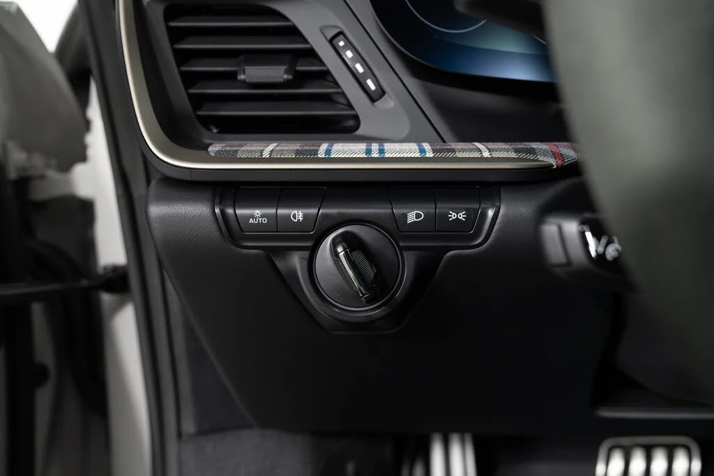 2025 Porsche 992 Turbo - Image 29 of 31