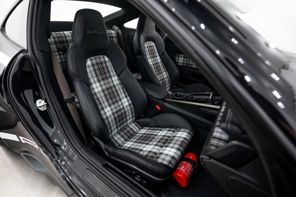 2025 Porsche 992 Turbo - Image 20 of 30
