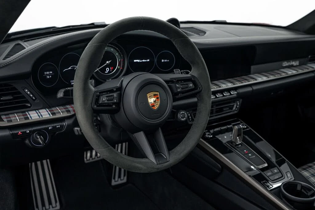 2025 Porsche 992 Turbo - Image 13 of 30