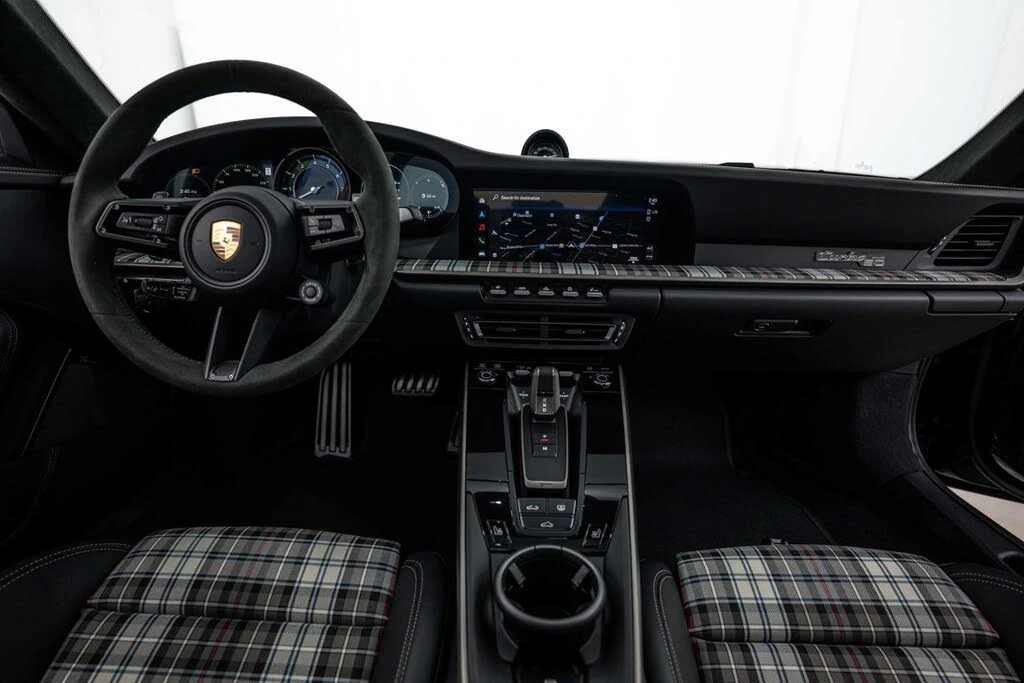 2025 Porsche 992 Turbo - Image 12 of 30